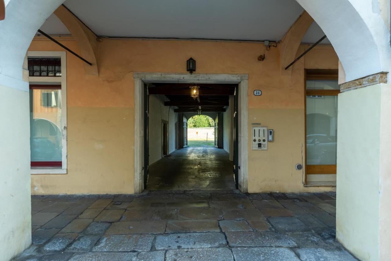 شقة Casa Charleston In Palazzo Nobiliare Al Duomo بادوفا المظهر الخارجي الصورة